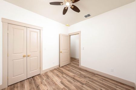 New construction Single-Family house 706 Oak Valley Dr, Kerrville, TX 78028 - image 17