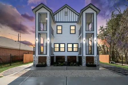 New construction Townhouse house 5226 Ricky St, Houston, TX 77033 - image