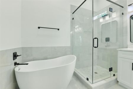 New construction Single-Family house 9902 Clark Rd, Unit D, Houston, TX 77076 - image 12