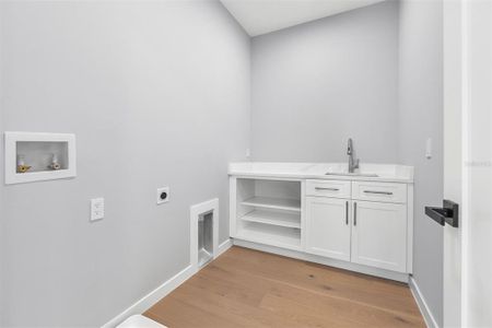 New construction Single-Family house 22 E Steele St, Orlando, FL 32804 - image 18