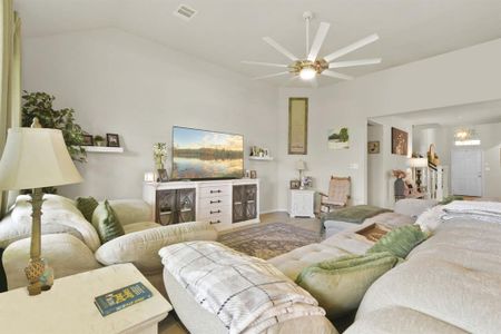 New construction Single-Family house 8422 Beacon Bay Cir, Baytown, TX 77523 null- photo 8 8