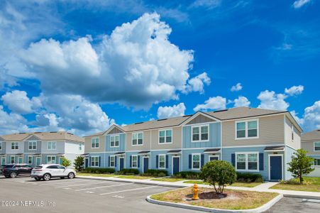 New construction Townhouse house 636 Yellow Oaks Lane, Orange Park, FL 32065 - photo 0