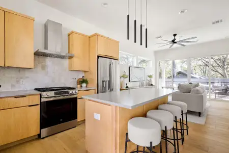 Modern and Sleek Kitchen