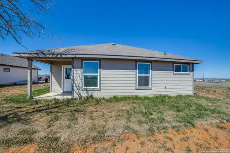 New construction Single-Family house 12938 Prosperidad Ln, Atascosa, TX 78002 null- photo 24 24