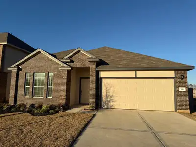 New construction Single-Family house 386 Shoreview Dr, Conroe, TX 77303 The Epsom- photo 1 1