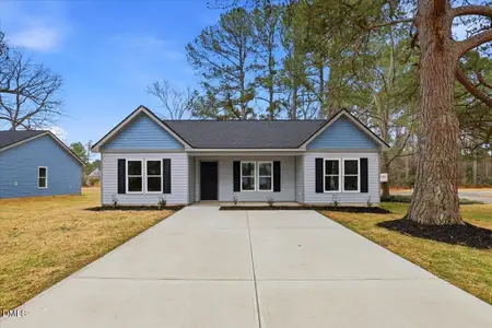 New construction Single-Family house 104 E Pope Ave, Kenly, NC 27542 - image