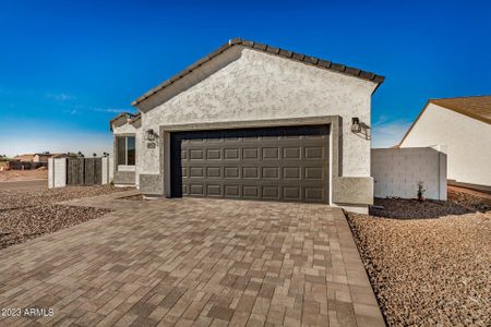 New construction Single-Family house 9915 W Mission Dr, Arizona City, AZ 85123 null- photo 1 1