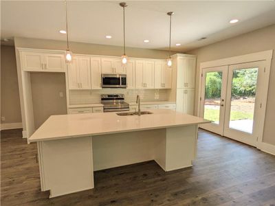 New construction Single-Family house 915 W Poplar St, Griffin, GA 30224 null- photo 13 13