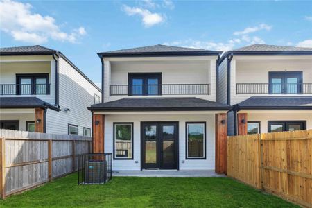 New construction Single-Family house 3504 Caplin St, Unit C, Houston, TX 77026 - image