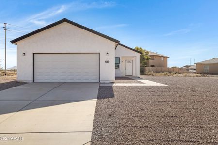 New construction Single-Family house 16030 S Hilo Circle, Arizona City, AZ 85123 - photo 0