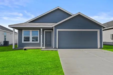 New construction Single-Family house 744 Horsetail Ln, New Braunfels, TX 78130 - image