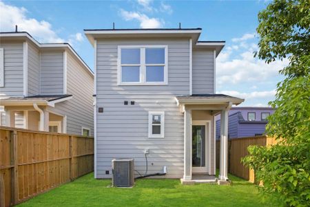 New construction Single-Family house 7803 Ave E St, Houston, TX 77012 - image