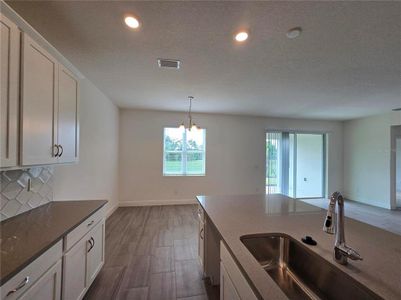 Kitchen / Dining Area