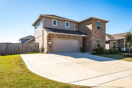 New construction Single-Family house 8603 Treetop Heights Dr, Baytown, TX 77523 plan The Summerfield (865) - image