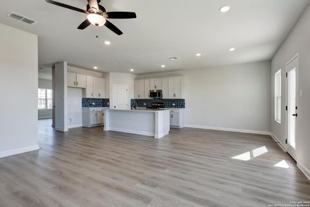 New construction Single-Family house 125 Beveridge, Seguin, TX 78155 Alexis Homeplan- photo 6 6