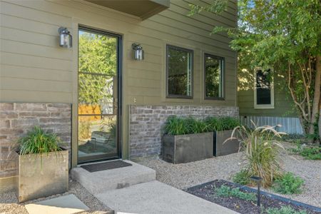 New construction Single-Family house 2305 E 21St St, Unit 2, Austin, TX 78722 - image