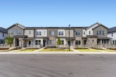 New construction Single-Family house 7655 S Mobile Wy, Centennial, CO 80016 plan 302R - image