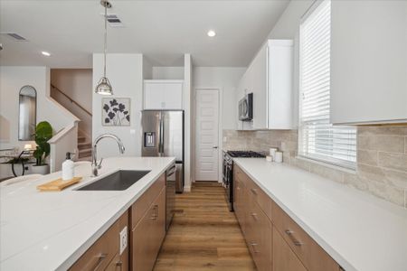 New construction Single-Family house 1811 Mills St, Houston, TX 77026 plan 9430 - image 7