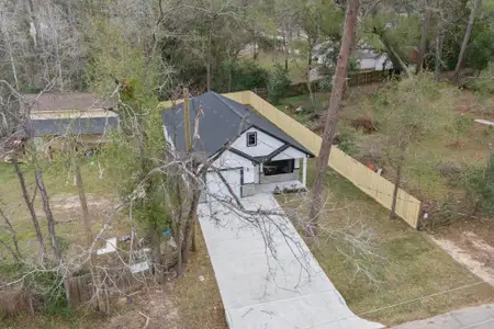 New construction Single-Family house 15090 Austin Rd, Willis, TX 77378 - image