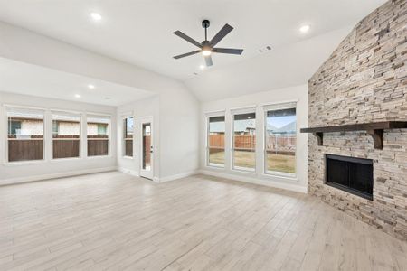 New construction Single-Family house 1030 Fairhaven Dr, Midlothian, TX 76065 null- photo 15 15