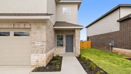 New construction Duplex house 14825 Afleet Alex St, Manor, TX 78653 null- photo 4 4