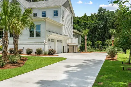 New construction Single-Family house 2938 Maritime Forest Dr, Johns Island, SC 29455 - image