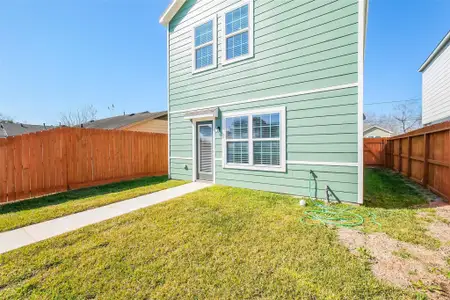 New construction Single-Family house 6407 Paris St, Houston, TX 77021 - image