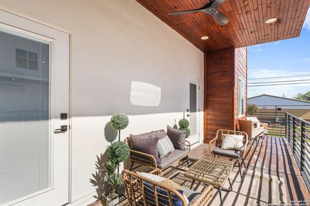 New construction Townhouse house 1021 S Hackberry, Unit 202, San Antonio, TX 78210 - image