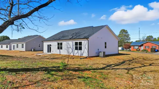 New construction Single-Family house 4 Colonial Ave, Granite Falls, NC 28630 - image