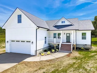 New construction Single-Family house 72 Canary Ln, Hendersonville, NC 28792 - image