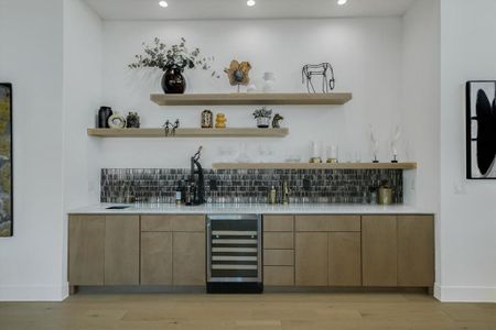 New construction Single-Family house 105 Via Roma Ct, Horseshoe Bay, TX 78657 - image 6