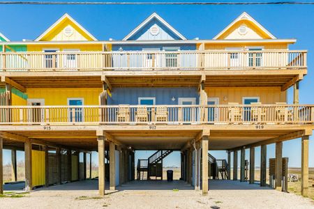 New construction Townhouse house 917 Blue Water Hwy, Surfside Beach, TX 77541 - image