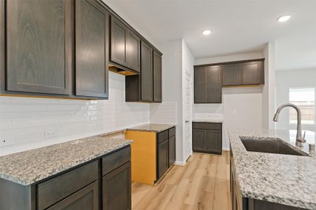 New construction Single-Family house 32022 Indigo Brush Ln, Waller, TX 77484 - image 7