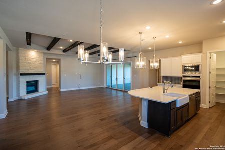 New construction Single-Family house 116 Moon Lane, Castroville, TX 78009 Summerlin- photo 8 8