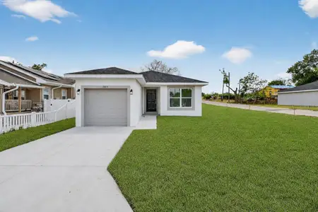 New construction Single-Family house 1003 Ave A, Haines City, FL 33844 - image
