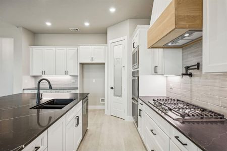New construction Single-Family house 4510 Matador Ranch Ct, Waxahachie, TX 75165 - image 8