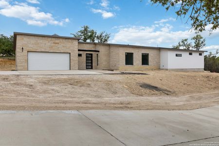 New construction Single-Family house 521 Primrose Path, Canyon Lake, TX 78133 - photo 0