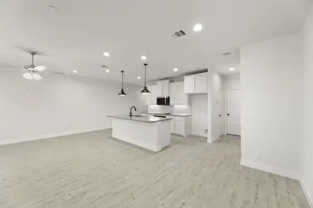 New construction Townhouse house 6945 Mustang Isle Dr, Dallas, TX 75228 plan Amber - image 17