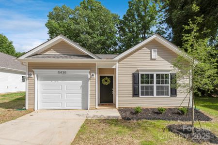 New construction Single-Family house 406 Killian Ave, Mount Holly, NC 28120 null- photo 0