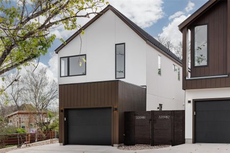 New construction Single-Family house 3209 Dolphin Dr, Unit 1, Austin, TX 78704 null- photo 0