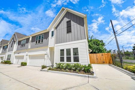 New construction Single-Family house 5935 Beall St, Unit A, Houston, TX 77091 - image
