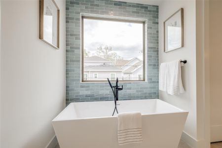 New construction Single-Family house 2213 Whitney St, Houston, TX 77006 - image 7