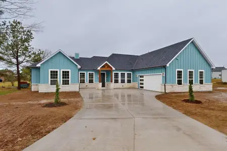 New construction Single-Family house 335 Cross Tie Ranch Rd, Trinidad, TX 75163 - image