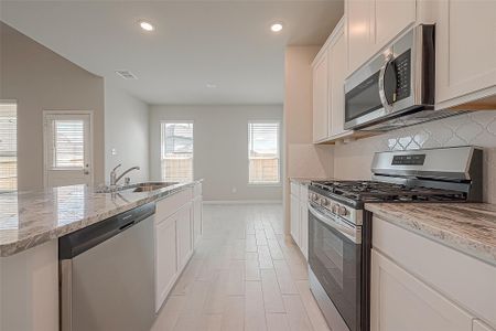 New construction Single-Family house 2923 Copper Falls Dr, Iowa Colony, TX 77583 - image 17