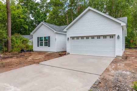 New construction Single-Family house 105 Equestrian Ct, Summerville, SC 29486 null- photo 0 0