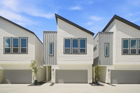 New construction Single-Family house 6051 Cebra St, Houston, TX 77091 - image