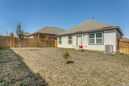 New construction Single-Family house 9222 Espadrille Run, Converse, TX 78109 null- photo 22 22