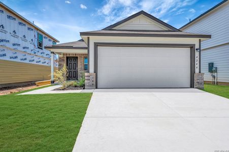 New construction Single-Family house 4244 Carlotta Dr, New Braunfels, TX 78130 plan Azalea - image