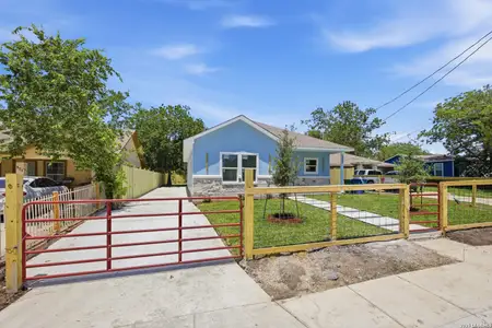 New construction Single-Family house 227 Spaatz, San Antonio, TX 78211 - image