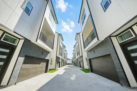 New construction Single-Family house 1913 Hoskins Dr, Unit D, Houston, TX 77080 - image